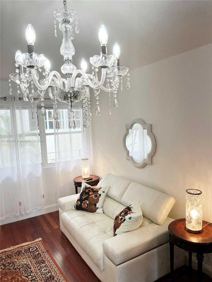 Small Image of 1340 DREXEL AVE #406, Miami Beach Number 3