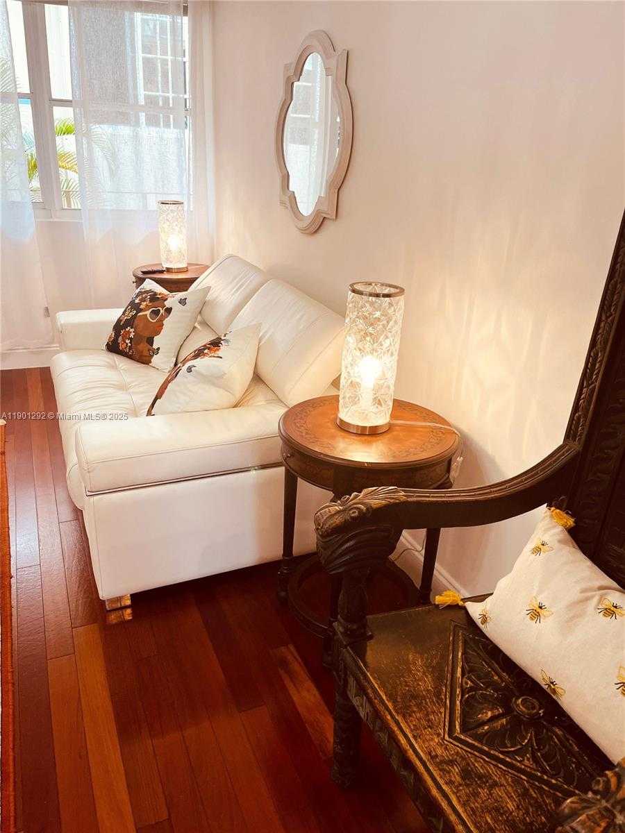 Small Image of 1340 DREXEL AVE #406, Miami Beach Number 6