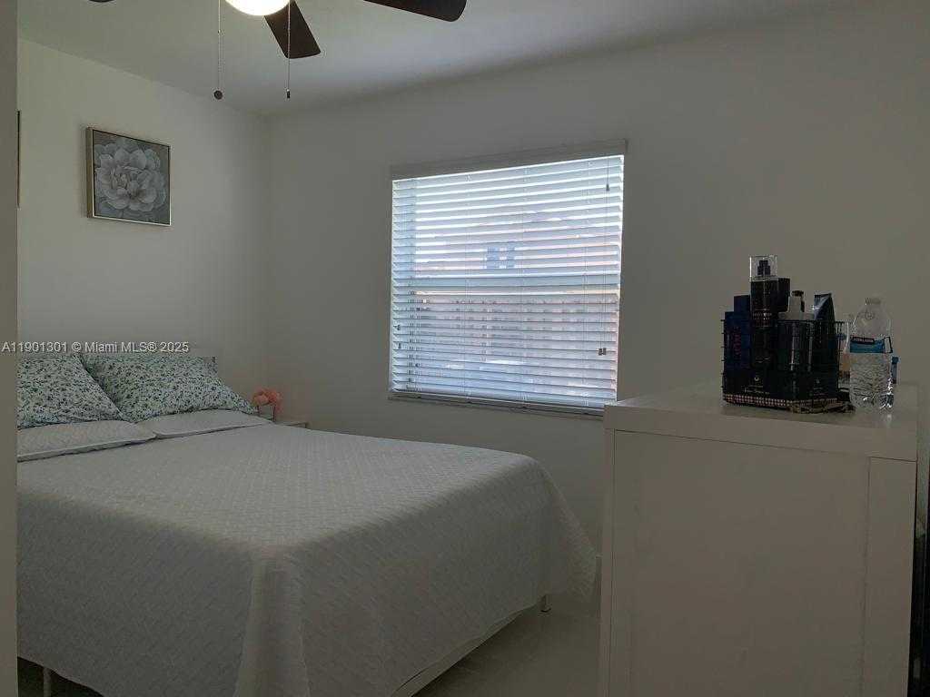 Small Image of 14804 SOUTH WEST 155TH PL #14804, Miami Number 10