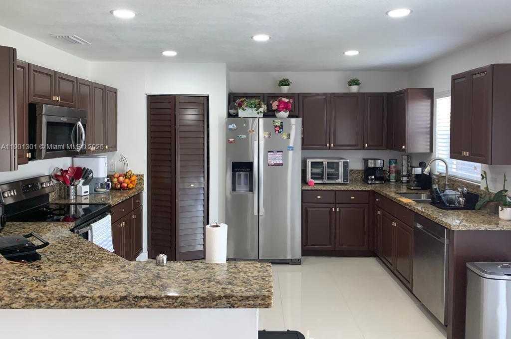Small Image of 14804 SOUTH WEST 155TH PL #14804, Miami Number 7