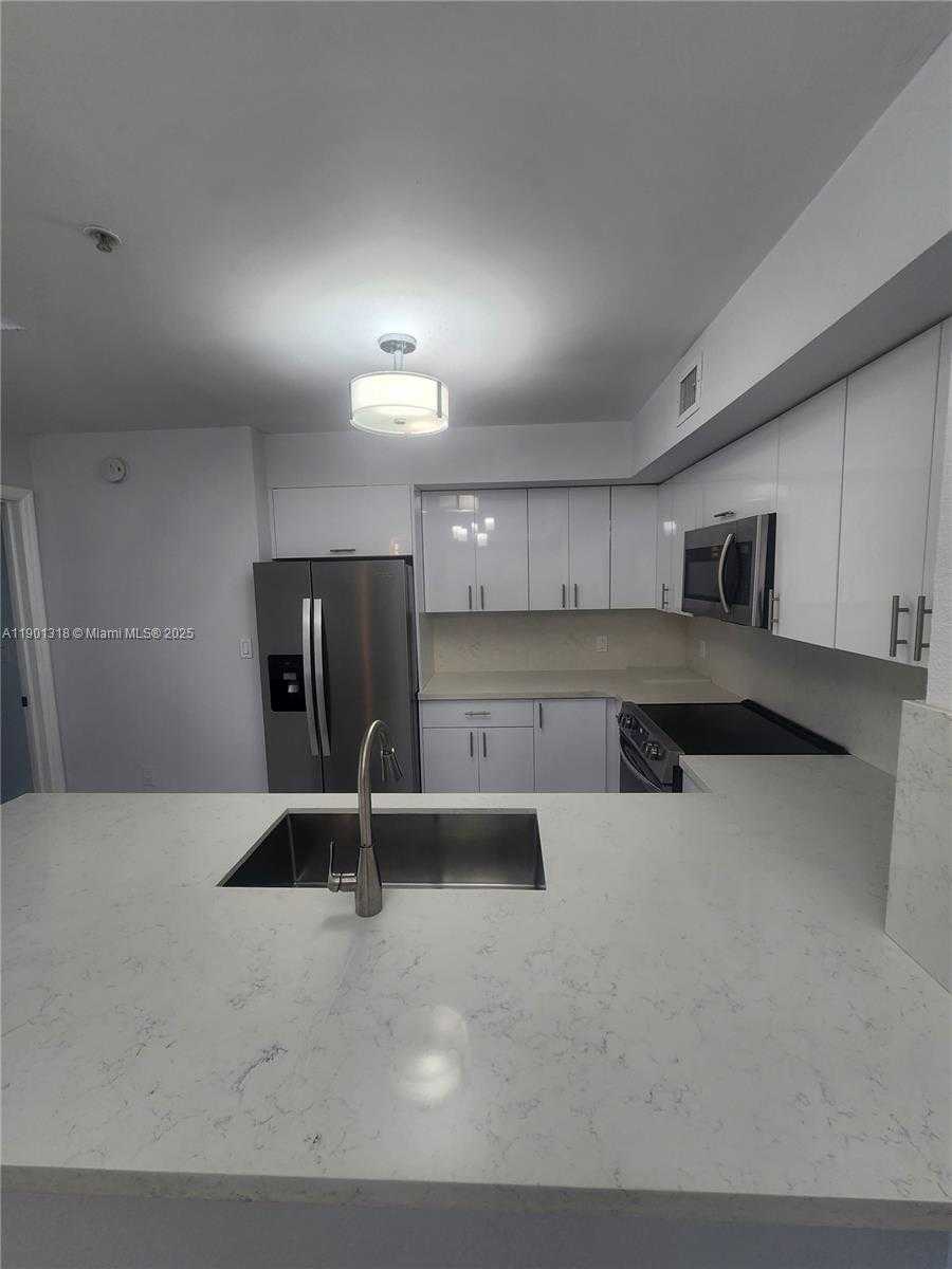 Small Image of 4440 NORTH WEST 107TH AVE #305-7, Doral Number 2