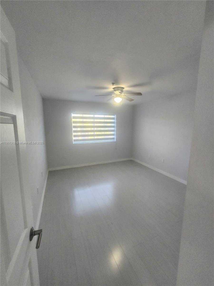 Small Image of 4440 NORTH WEST 107TH AVE #305-7, Doral Number 3