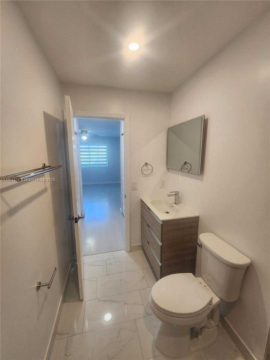 Small Image of 4440 NORTH WEST 107TH AVE #305-7, Doral Number 7
