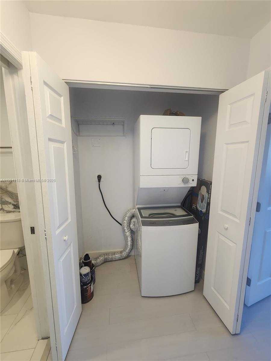 Small Image of 4440 NORTH WEST 107TH AVE #305-7, Doral Number 9