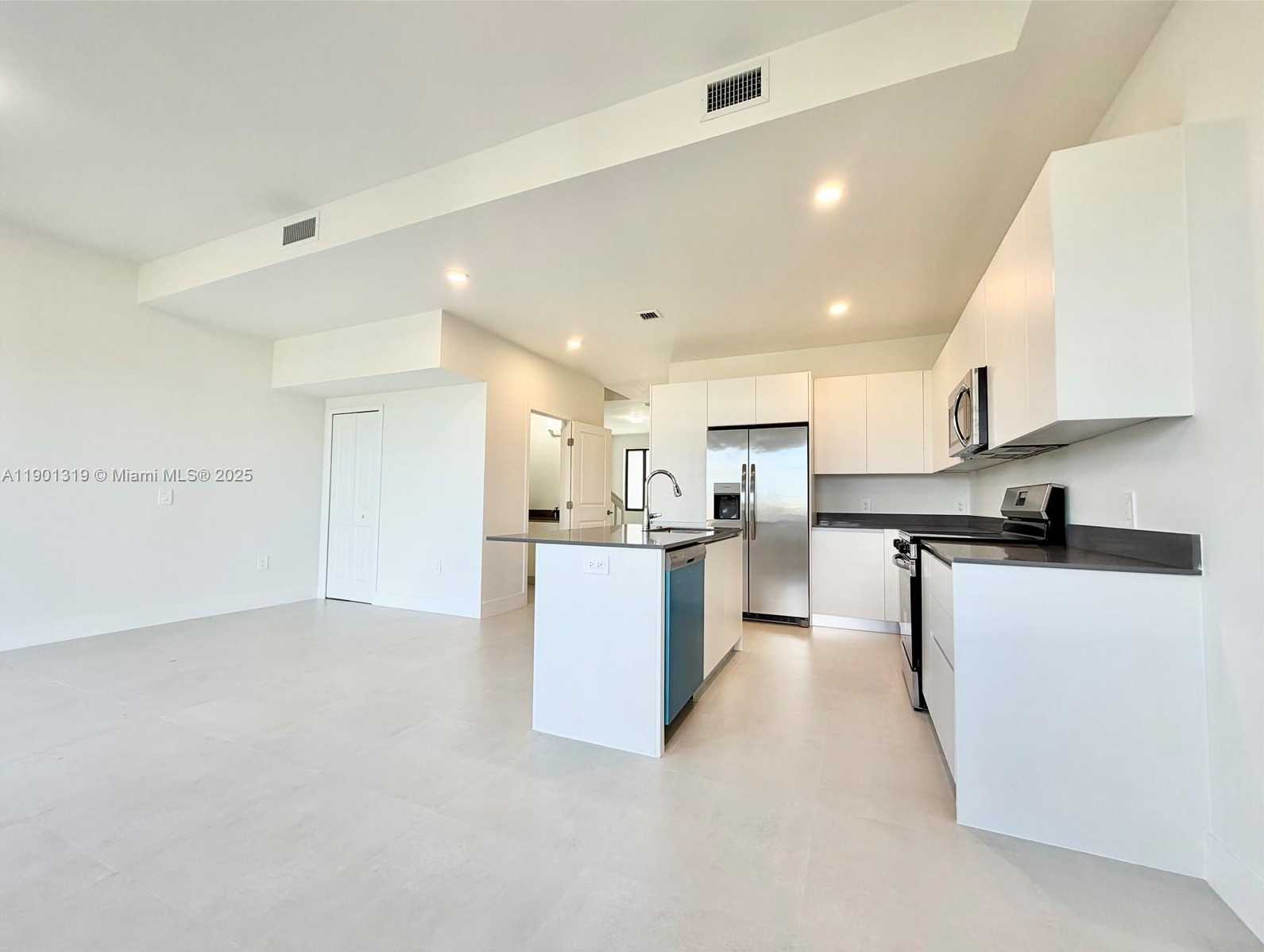 Small Image of 19113 SOUTH WEST 344 TER #19113, Miami Number 19