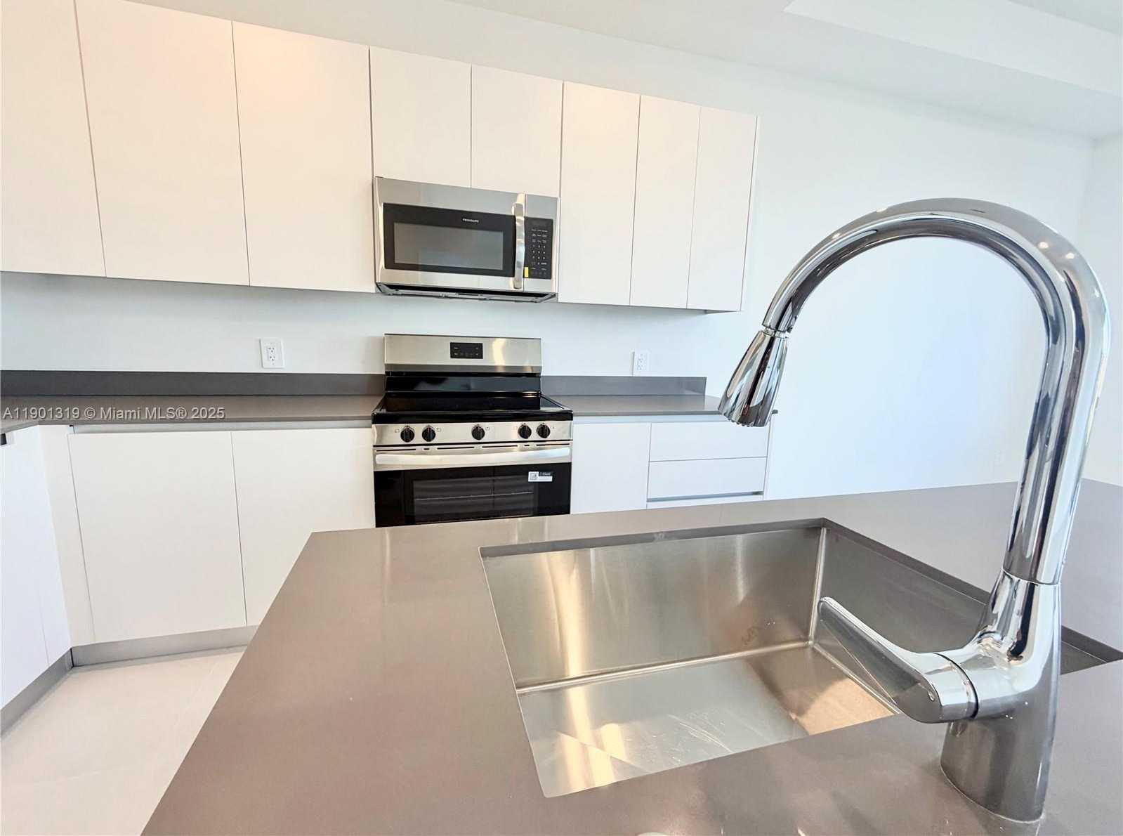 Small Image of 19113 SOUTH WEST 344 TER #19113, Miami Number 29