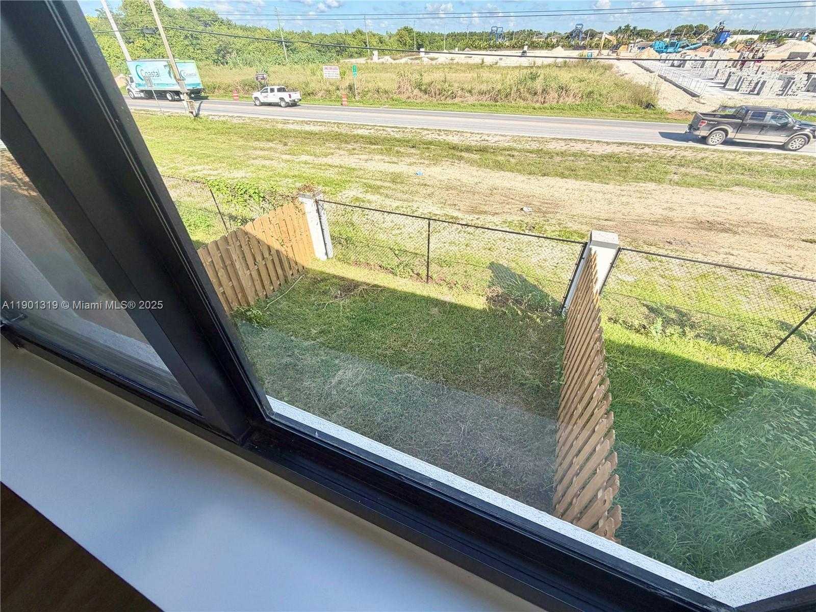 Small Image of 19113 SOUTH WEST 344 TER #19113, Miami Number 35