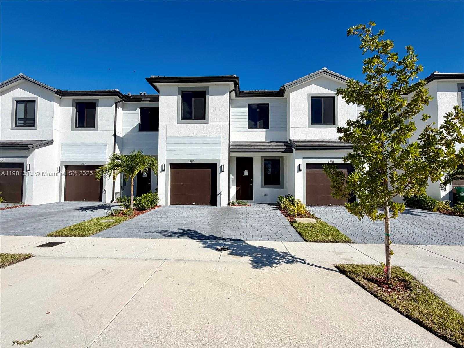 Small Image of 19113 SOUTH WEST 344 TER #19113, Miami Number 4