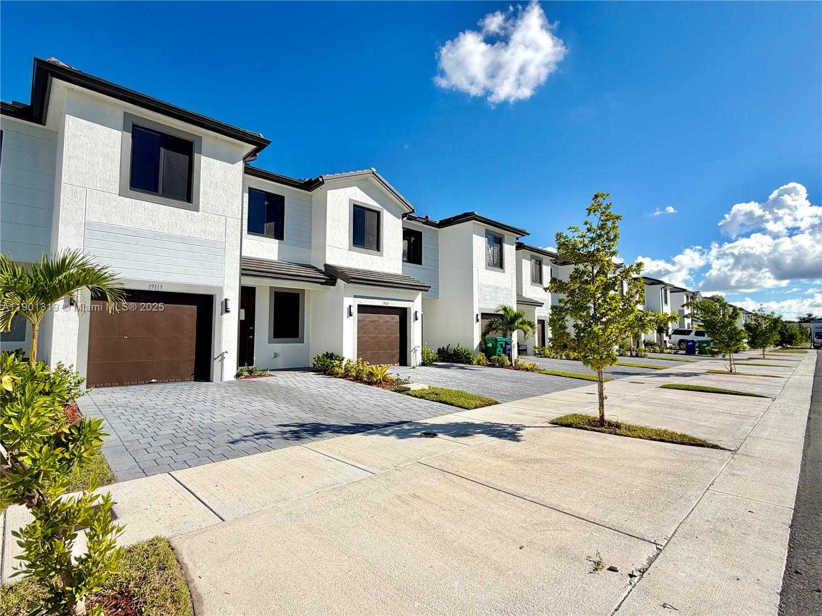 Small Image of 19113 SOUTH WEST 344 TER #19113, Miami Number 5