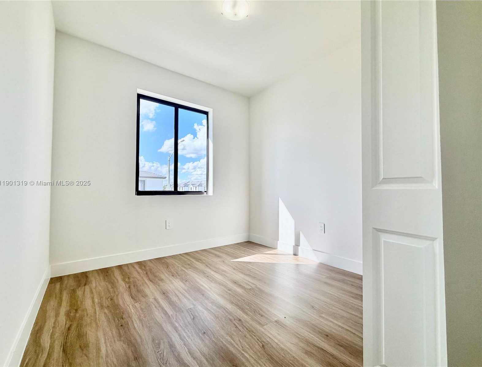 Small Image of 19113 SOUTH WEST 344 TER #19113, Miami Number 50