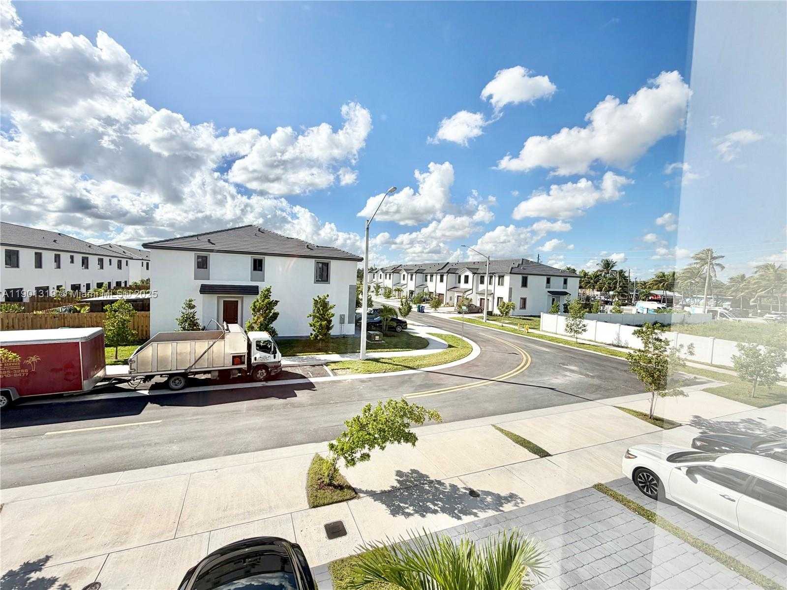 Small Image of 19113 SOUTH WEST 344 TER #19113, Miami Number 51