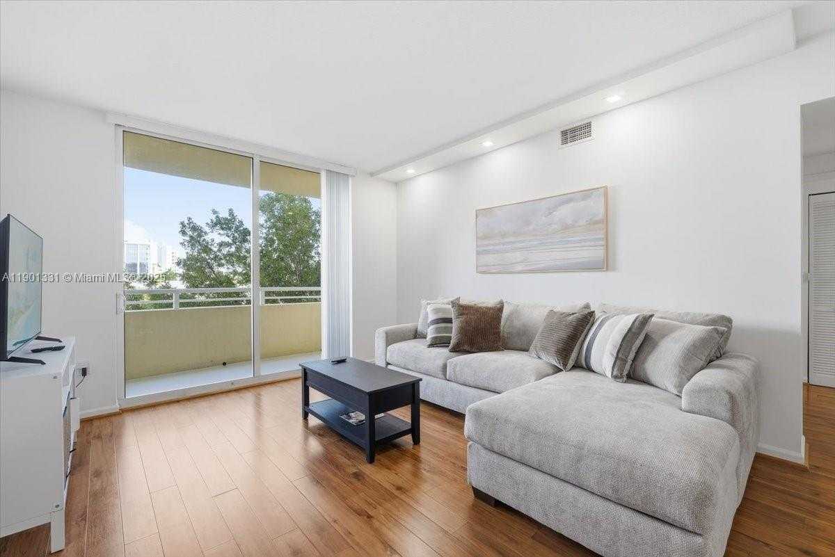 Small Image of 18800 NORTH EAST 29TH AVE #302, Aventura Number 22