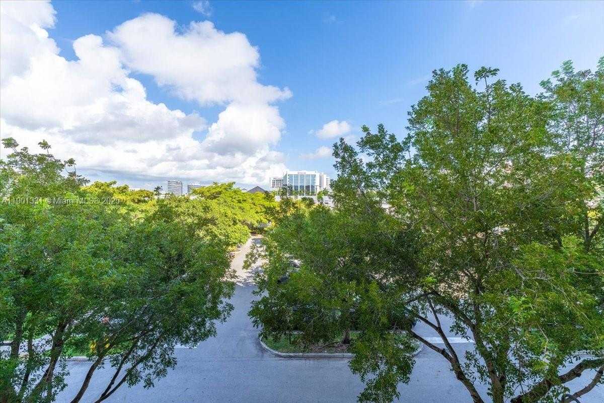 Small Image of 18800 NORTH EAST 29TH AVE #302, Aventura Number 25