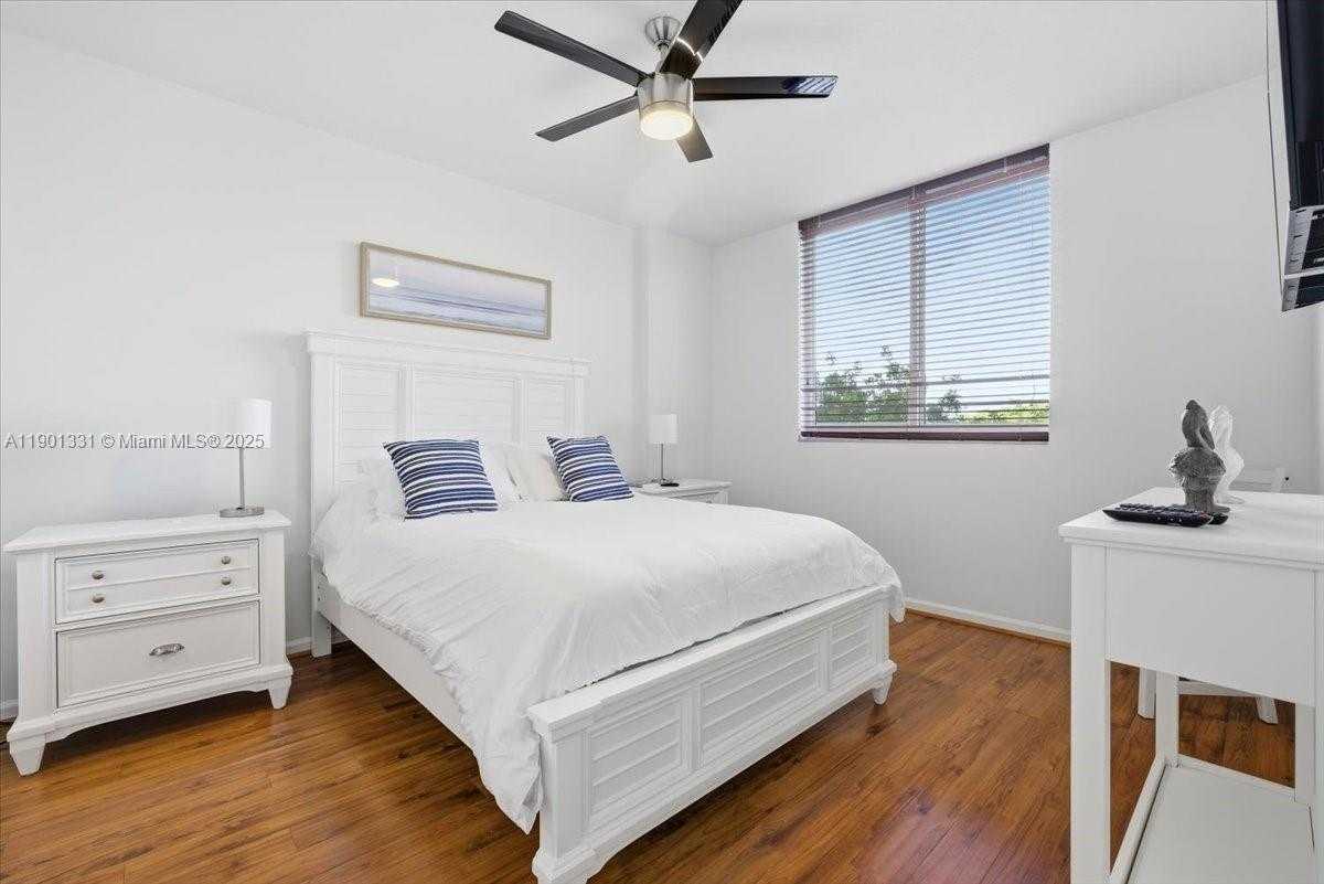 Small Image of 18800 NORTH EAST 29TH AVE #302, Aventura Number 36