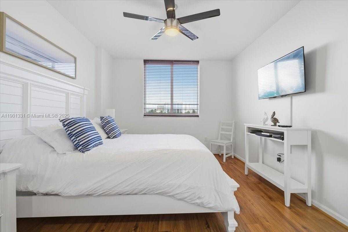 Small Image of 18800 NORTH EAST 29TH AVE #302, Aventura Number 37