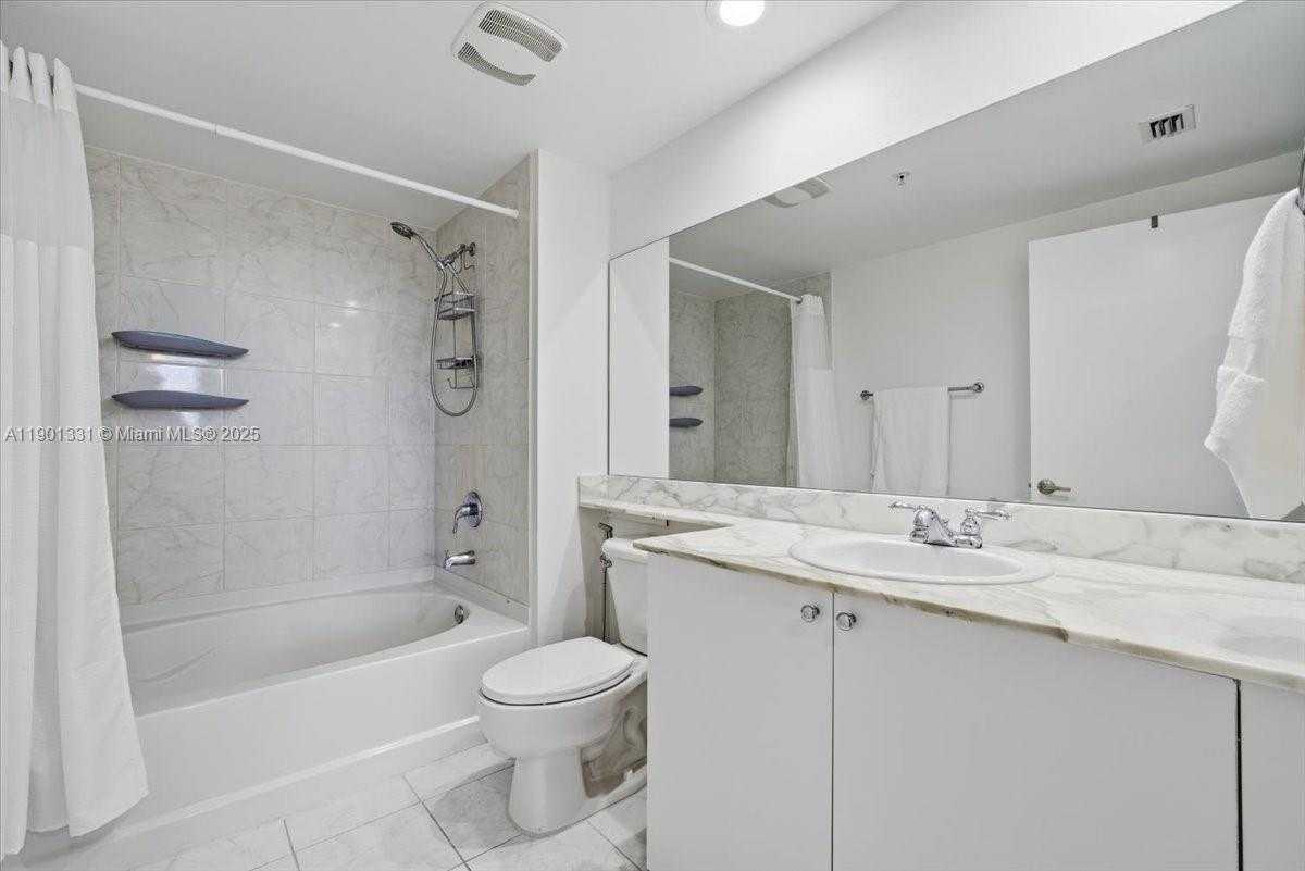 Small Image of 18800 NORTH EAST 29TH AVE #302, Aventura Number 39