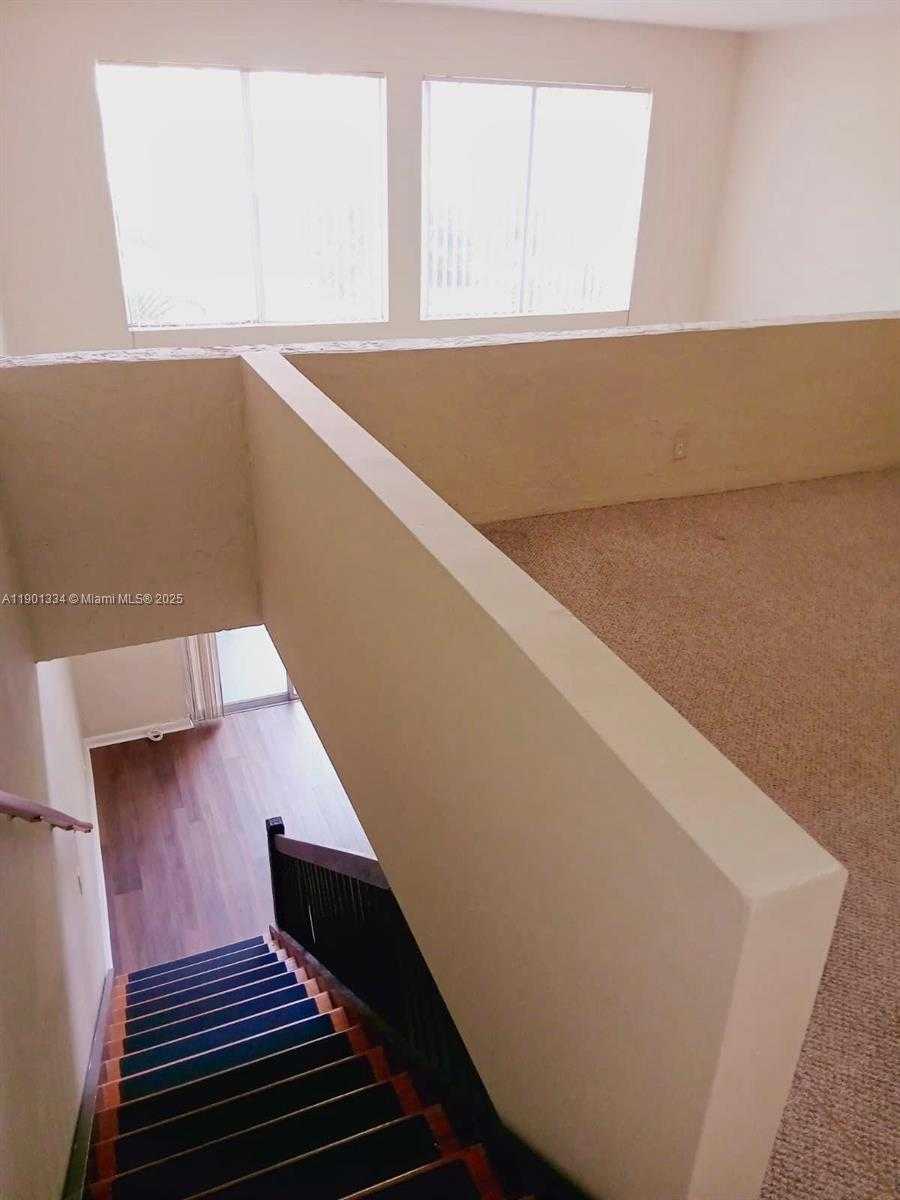 Small Image of 18051 NORTH WEST 68TH AVE #J102, Hialeah Number 12