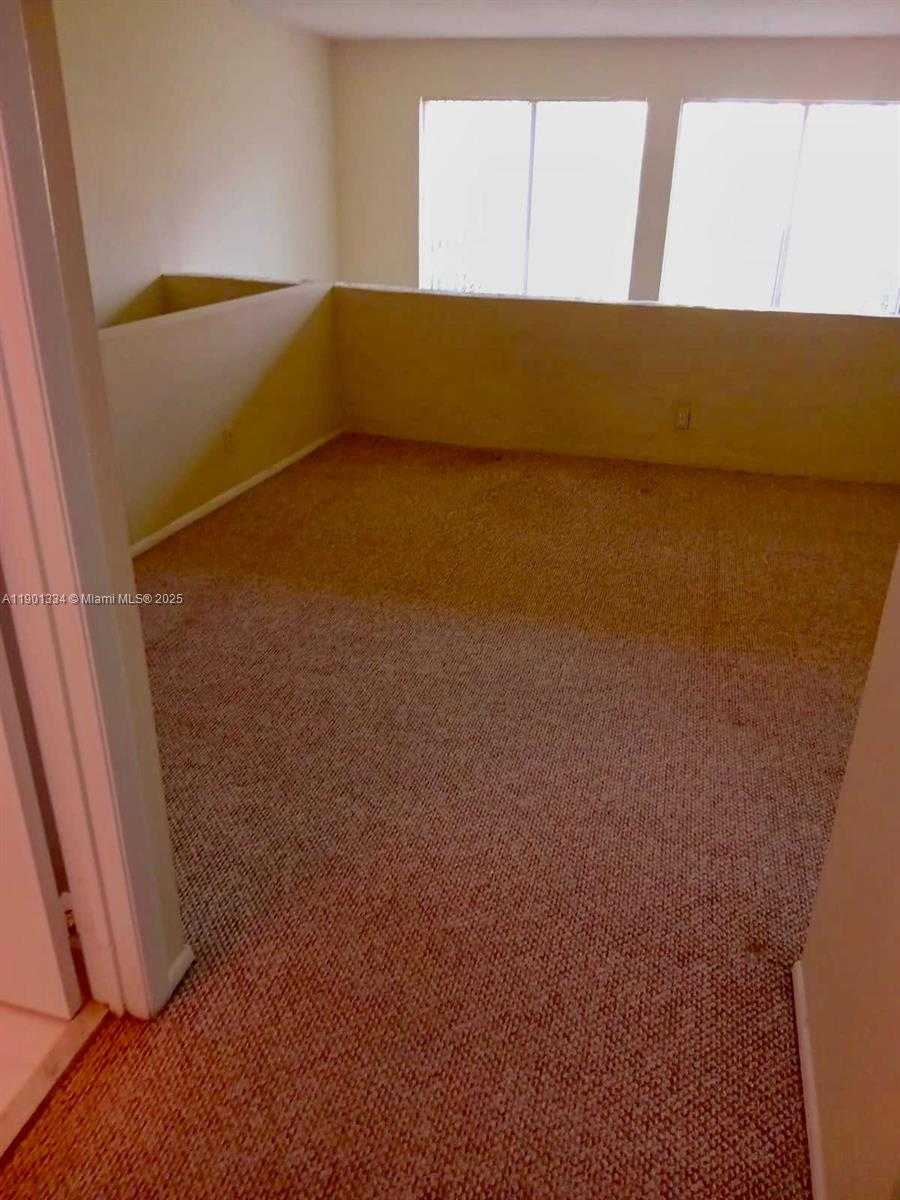 Small Image of 18051 NORTH WEST 68TH AVE #J102, Hialeah Number 6