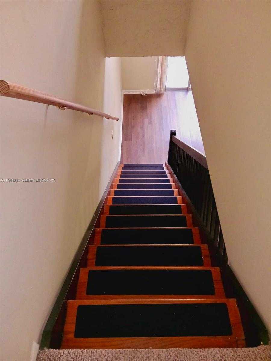 Small Image of 18051 NORTH WEST 68TH AVE #J102, Hialeah Number 8