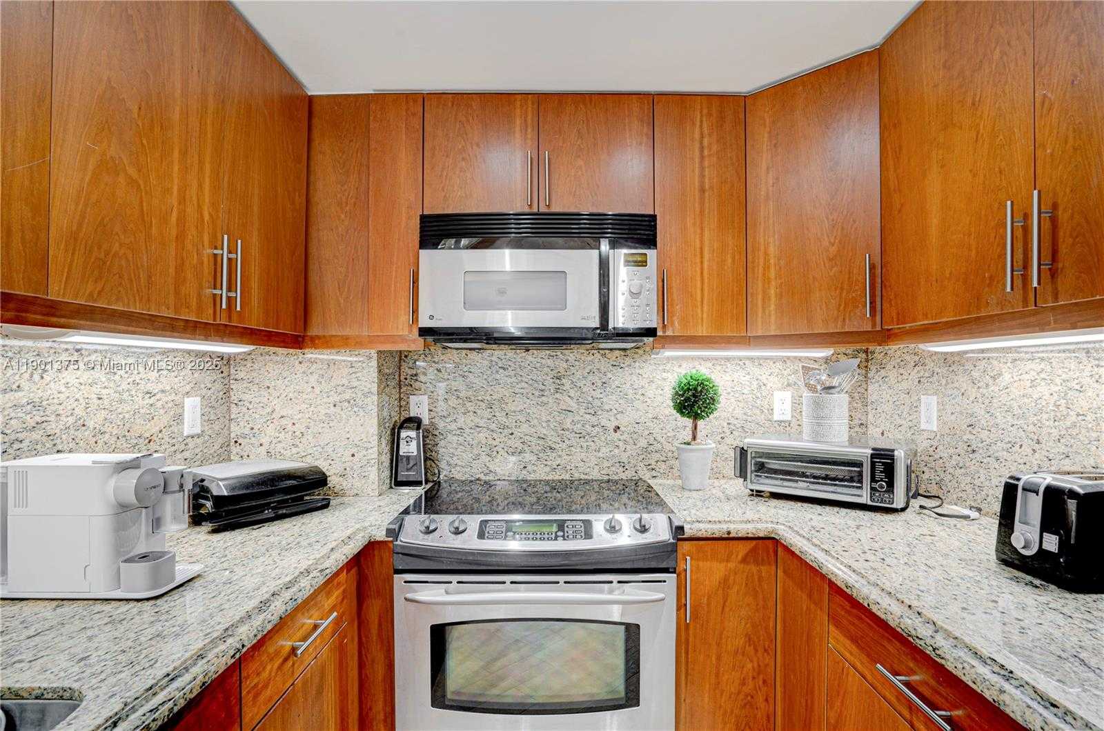 Small Image of 10350 WEST BAY HARBOR DR #4T, Bay Harbor Islands Number 28