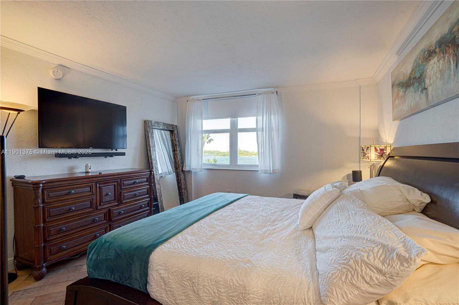 Small Image of 10350 WEST BAY HARBOR DR #4T, Bay Harbor Islands Number 39