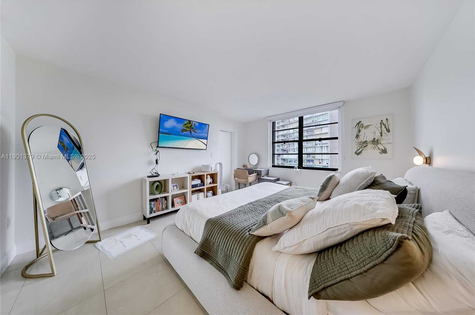 Small Image of 2333 BRICKELL AVE #1406, Miami Number 16