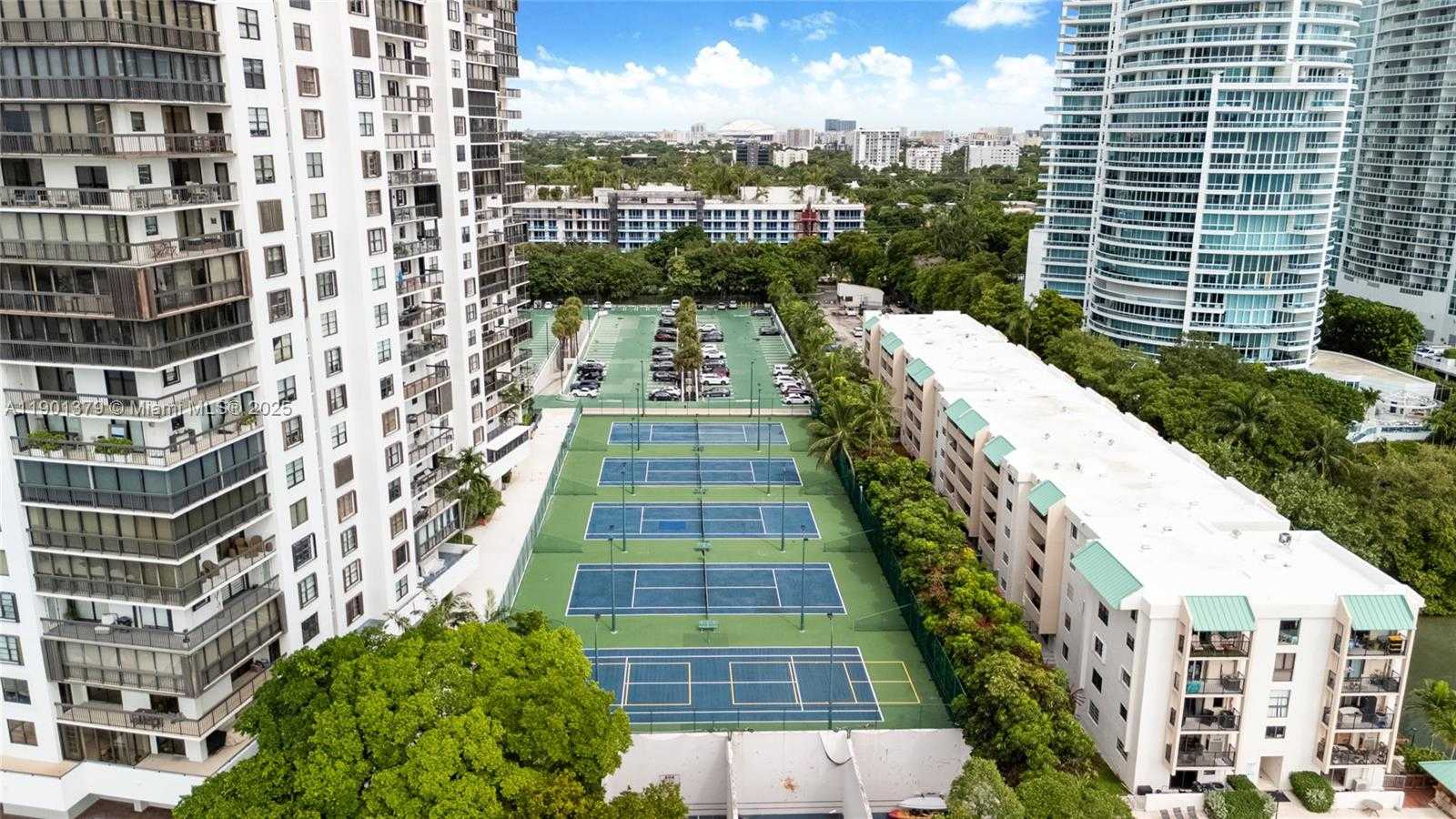 Small Image of 2333 BRICKELL AVE #1406, Miami Number 5
