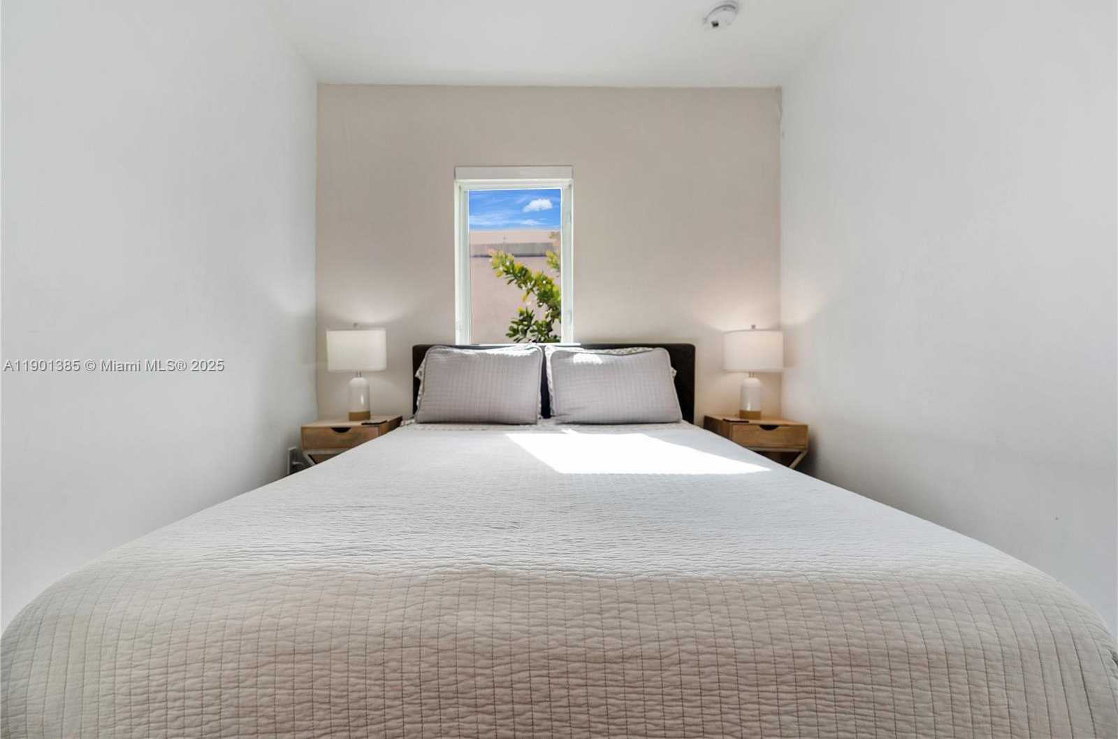Small Image of 927 EUCLID AVE #6, Miami Beach Number 12