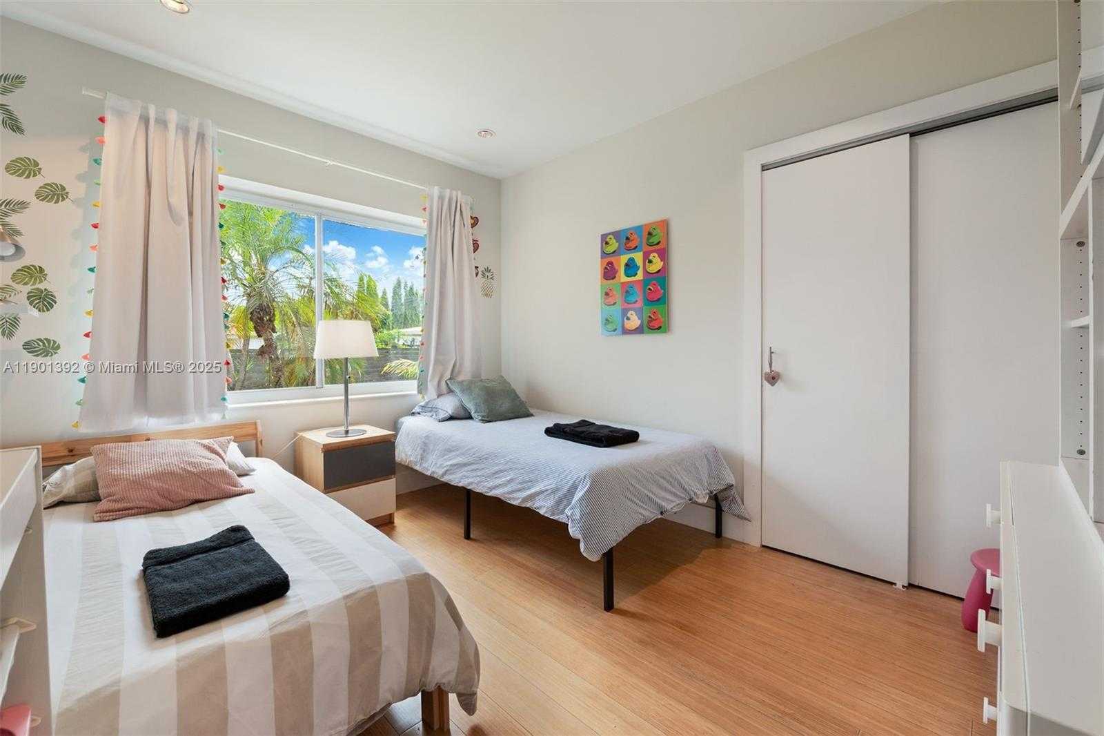 Small Image of 5800 SOUTH WEST 50TH TER, Miami Number 10