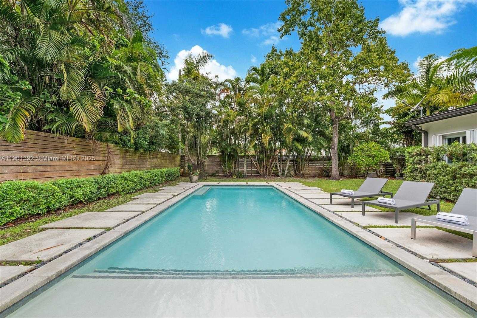 Small Image of 5800 SOUTH WEST 50TH TER, Miami Number 16