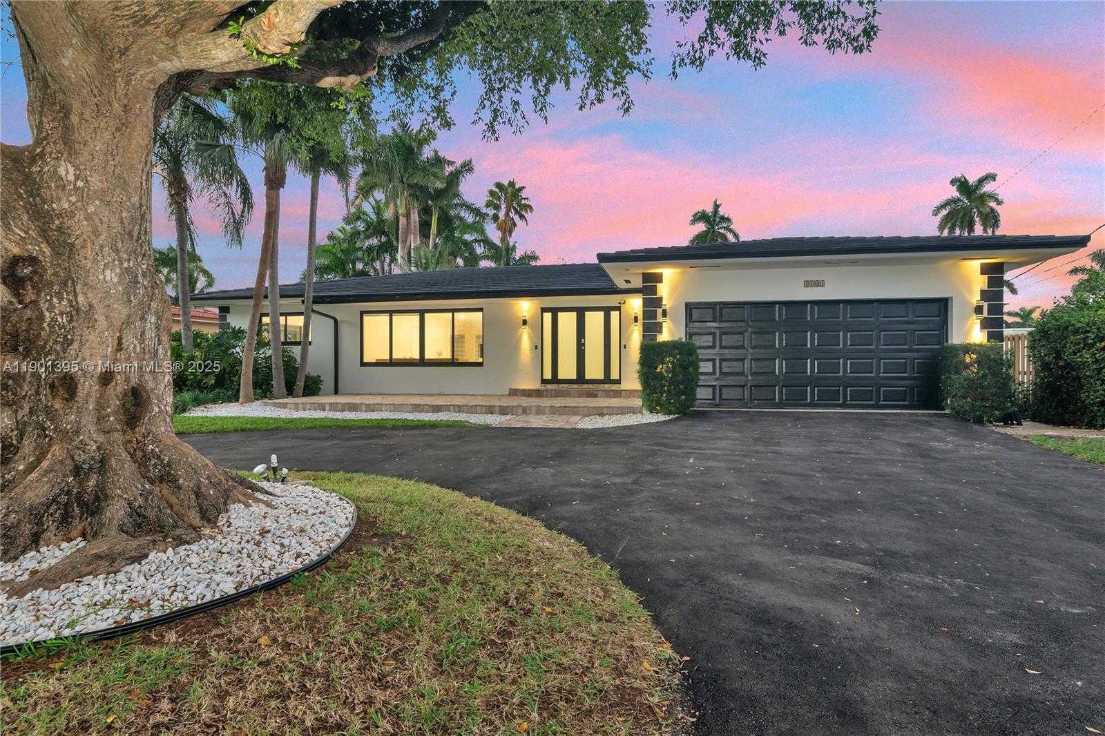 Small Image of 1141 NORTH NORTHLAKE DR, Hollywood Number 26
