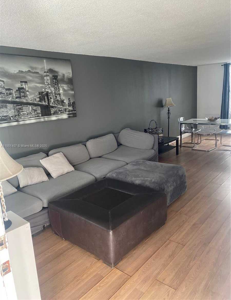 Small Image of 1732 MERIDIAN AVE #502, Miami Beach Number 1