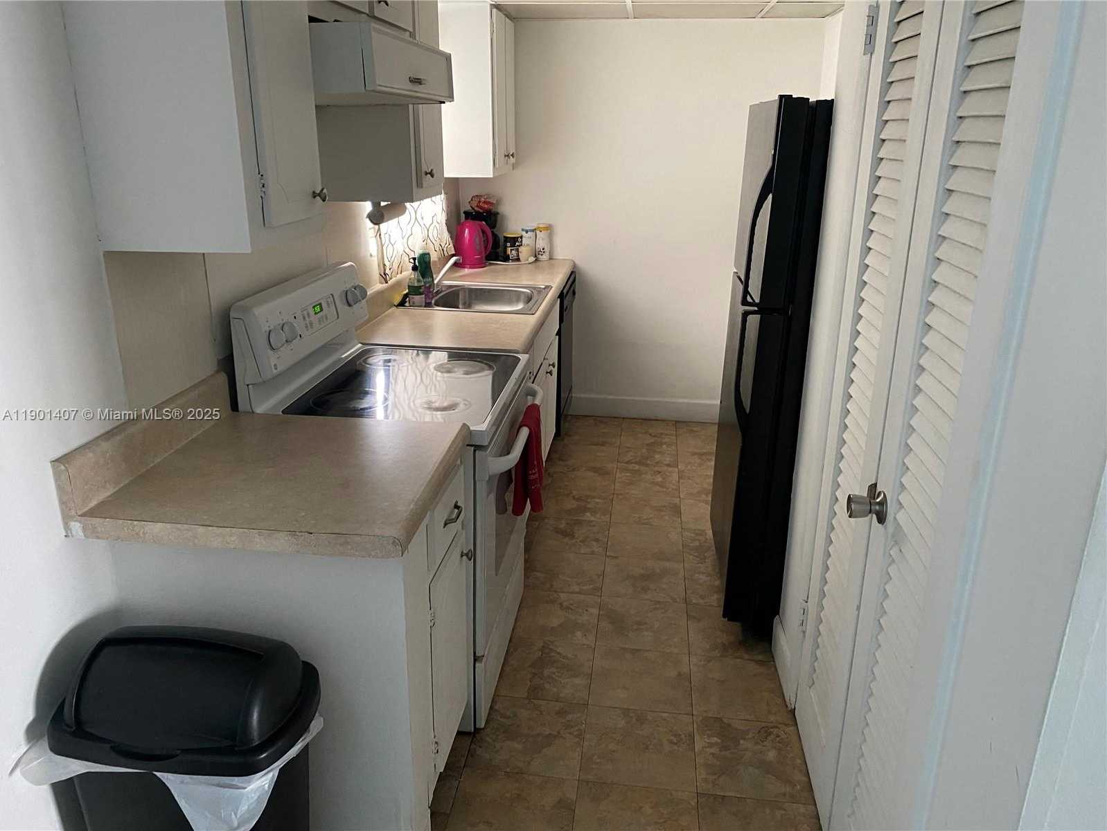 Small Image of 1732 MERIDIAN AVE #502, Miami Beach Number 10
