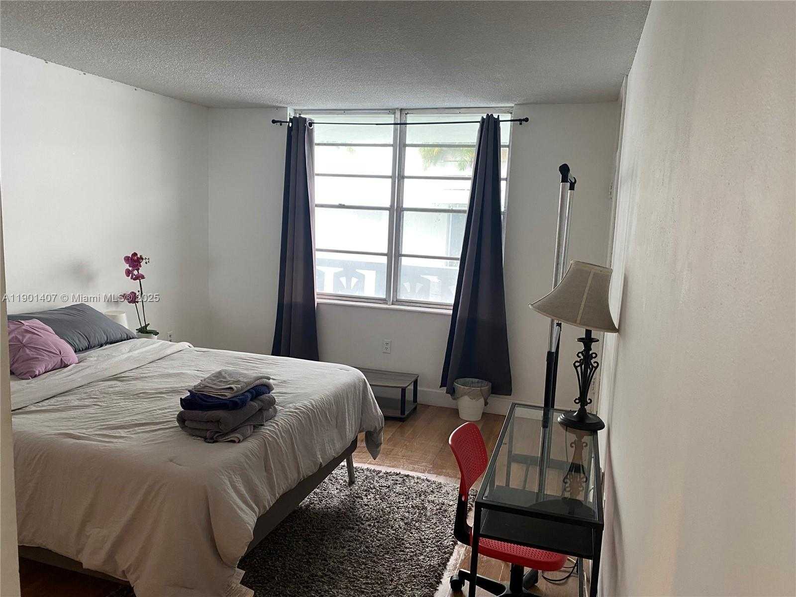 Small Image of 1732 MERIDIAN AVE #502, Miami Beach Number 15