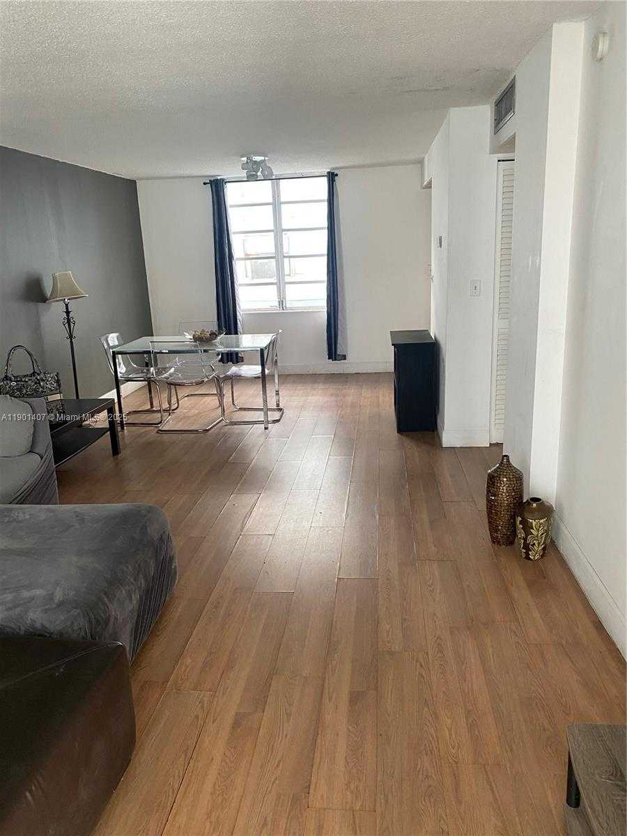 Small Image of 1732 MERIDIAN AVE #502, Miami Beach Number 2