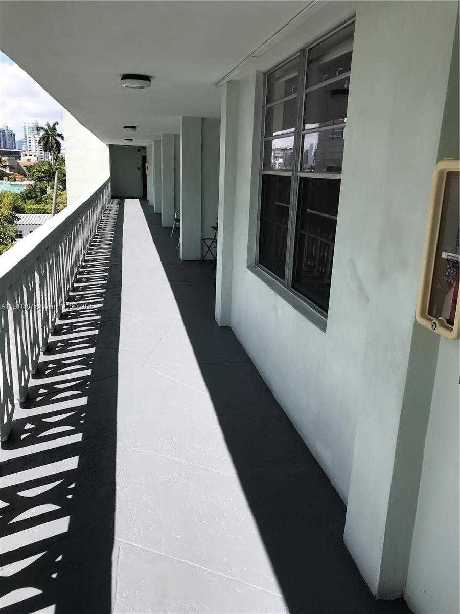 Small Image of 1732 MERIDIAN AVE #502, Miami Beach Number 27