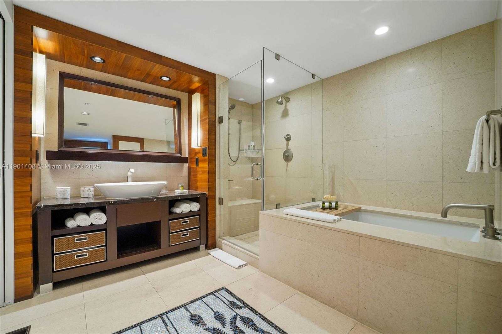 Small Image of 6801 COLLINS AVE #422, Miami Beach Number 16