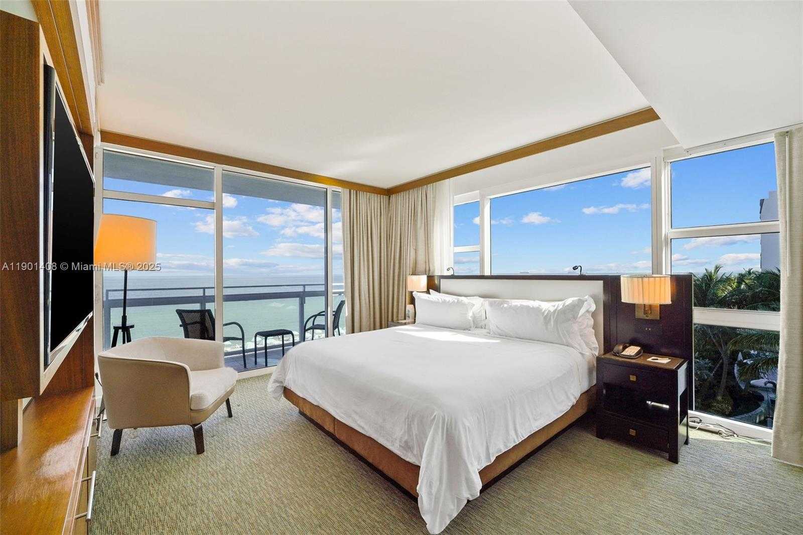 Small Image of 6801 COLLINS AVE #422, Miami Beach Number 17