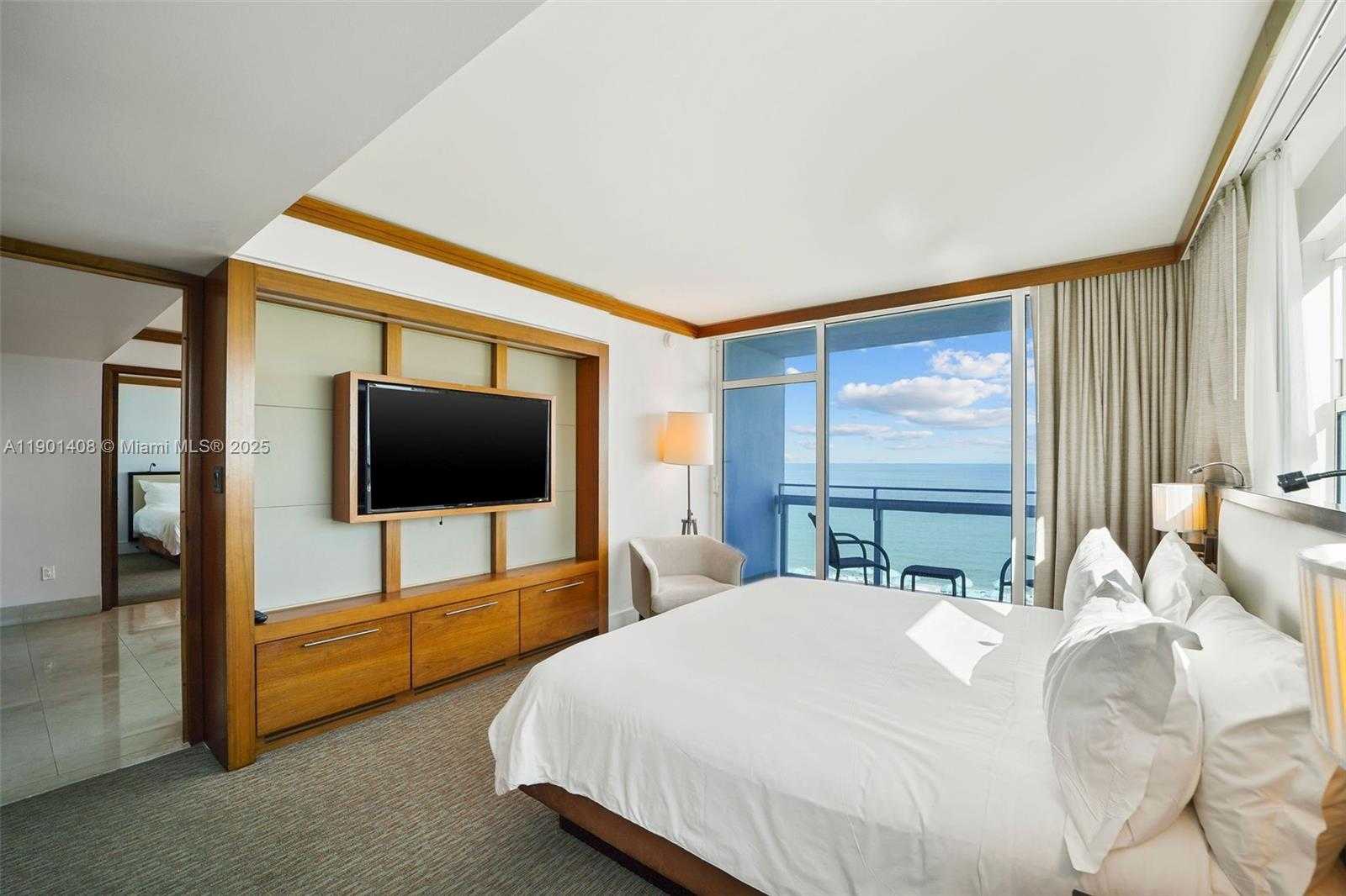 Small Image of 6801 COLLINS AVE #422, Miami Beach Number 18