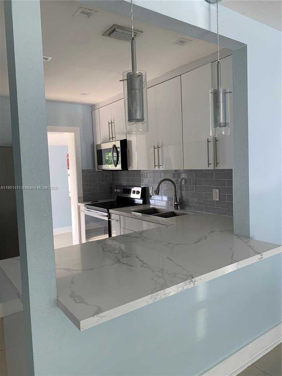 Small Image of 7331 SOUTH WEST 16TH ST, Miami Number 10