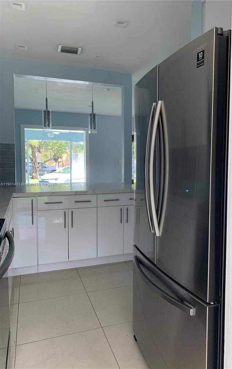 Small Image of 7331 SOUTH WEST 16TH ST, Miami Number 12