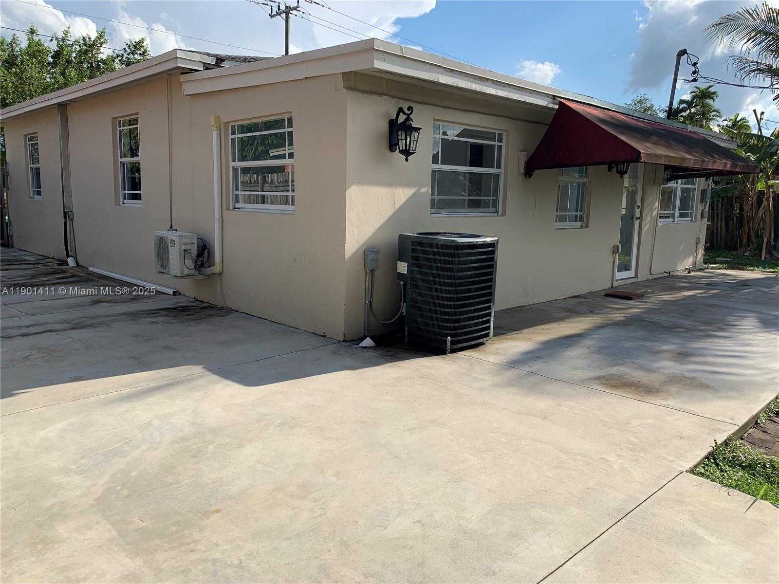 Small Image of 7331 SOUTH WEST 16TH ST, Miami Number 24