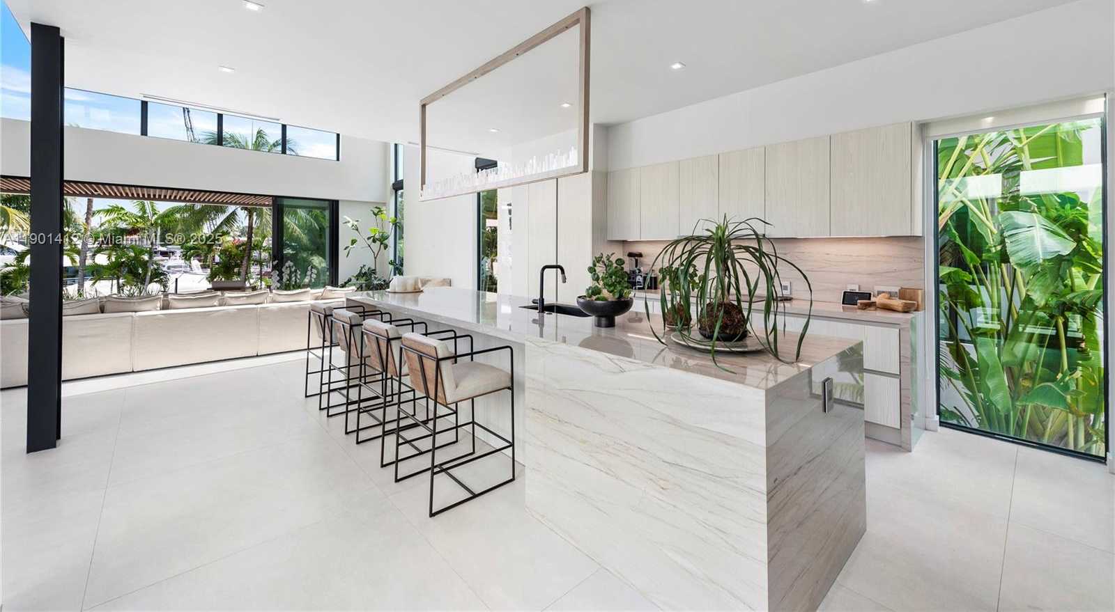 Small Image of 773 NORTH EAST 77TH TER, Miami Number 13