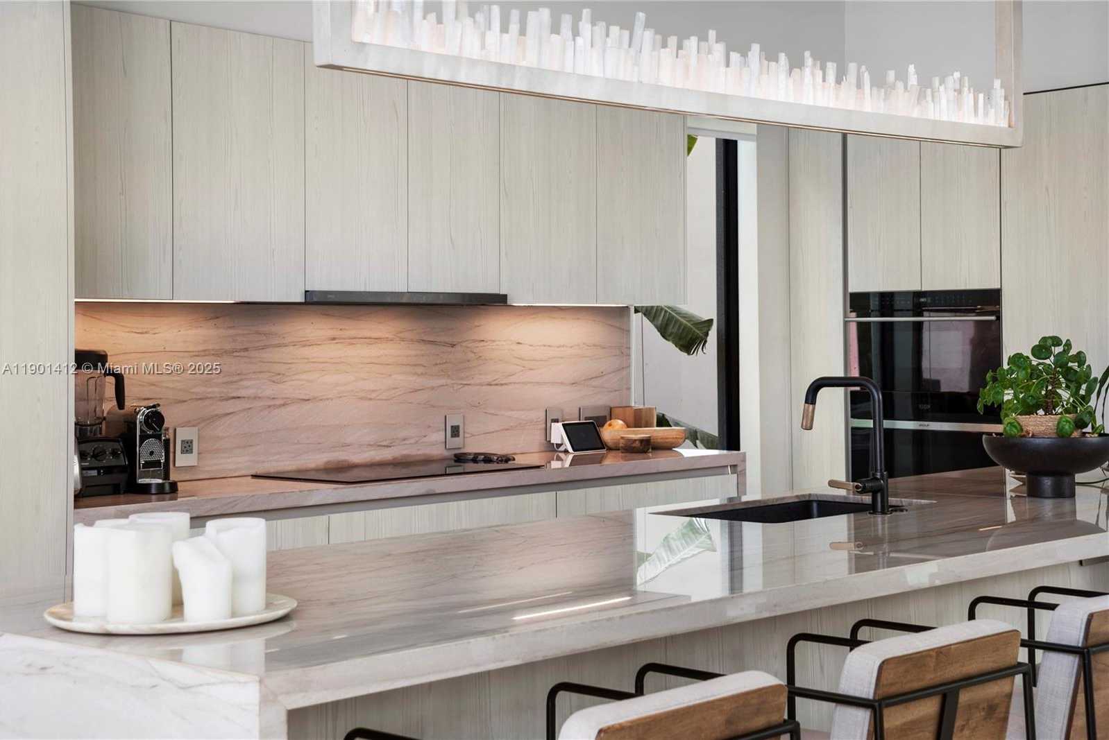 Small Image of 773 NORTH EAST 77TH TER, Miami Number 14