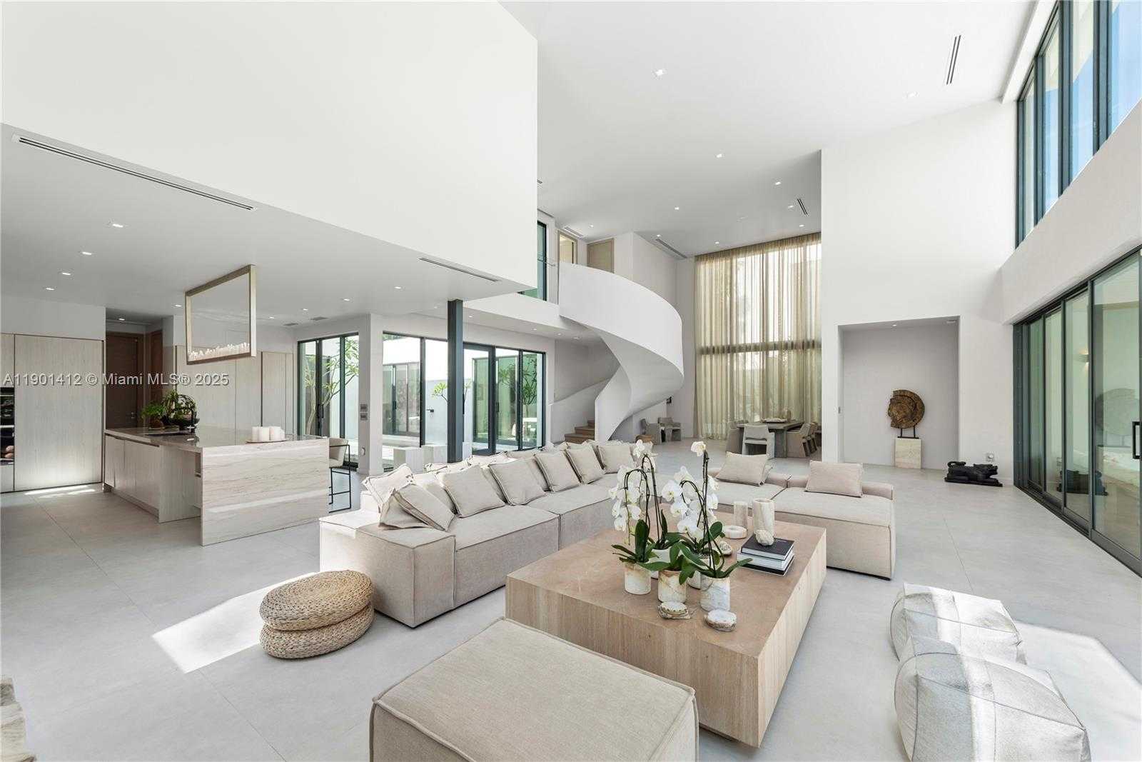 Small Image of 773 NORTH EAST 77TH TER, Miami Number 16