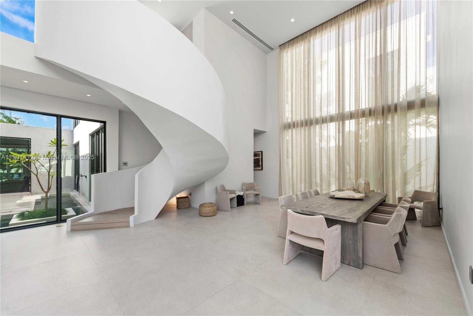 Small Image of 773 NORTH EAST 77TH TER, Miami Number 18