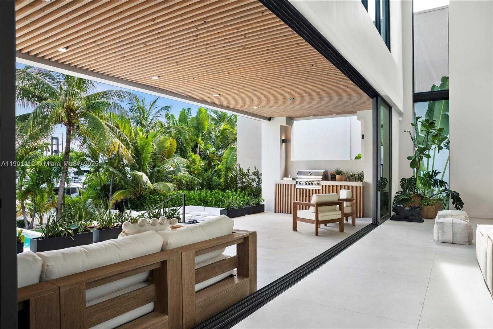 Small Image of 773 NORTH EAST 77TH TER, Miami Number 19