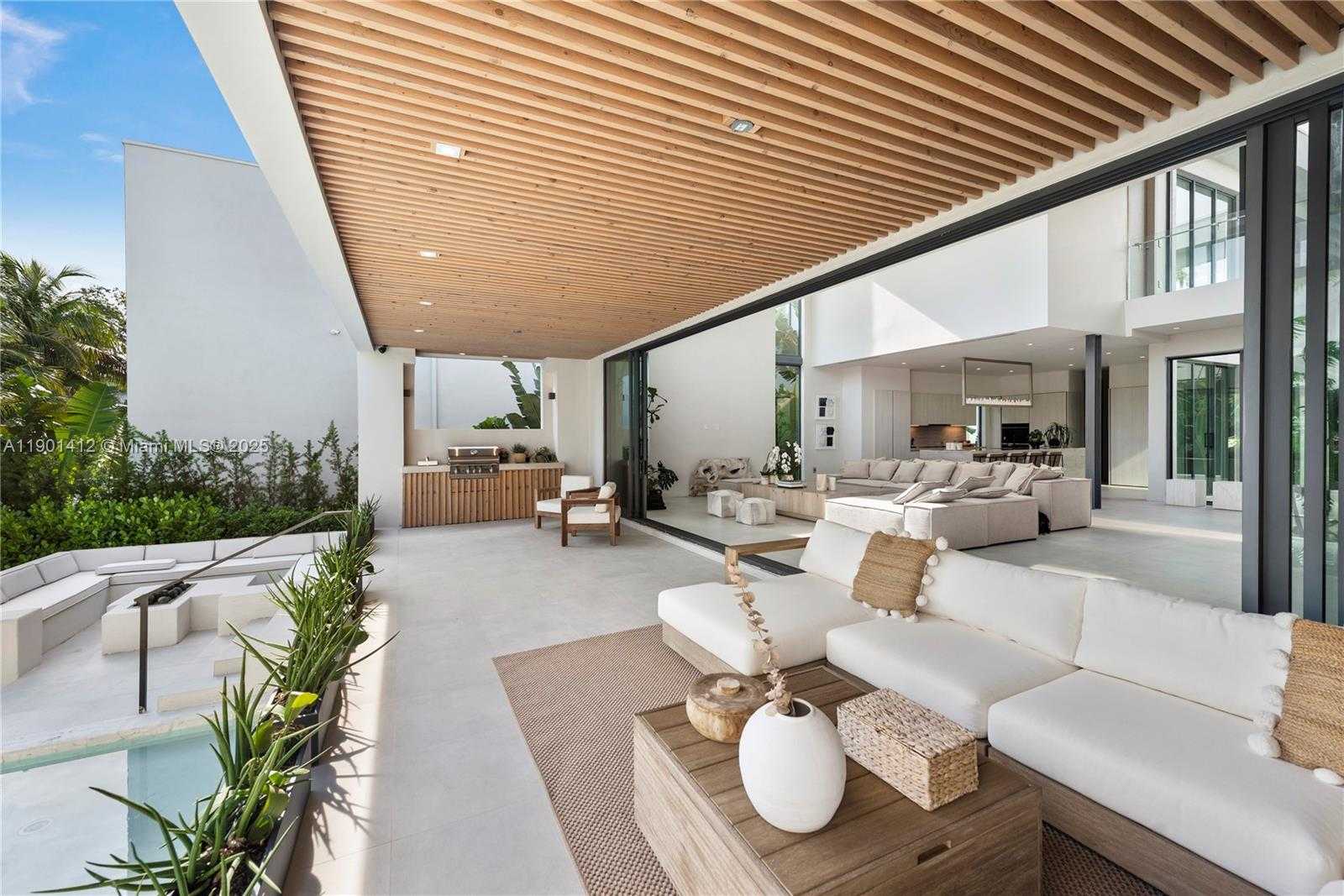 Small Image of 773 NORTH EAST 77TH TER, Miami Number 22