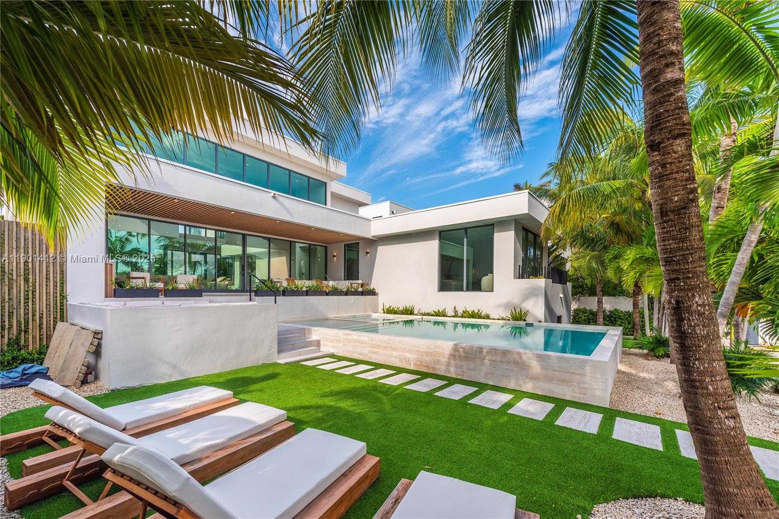 Small Image of 773 NORTH EAST 77TH TER, Miami Number 25