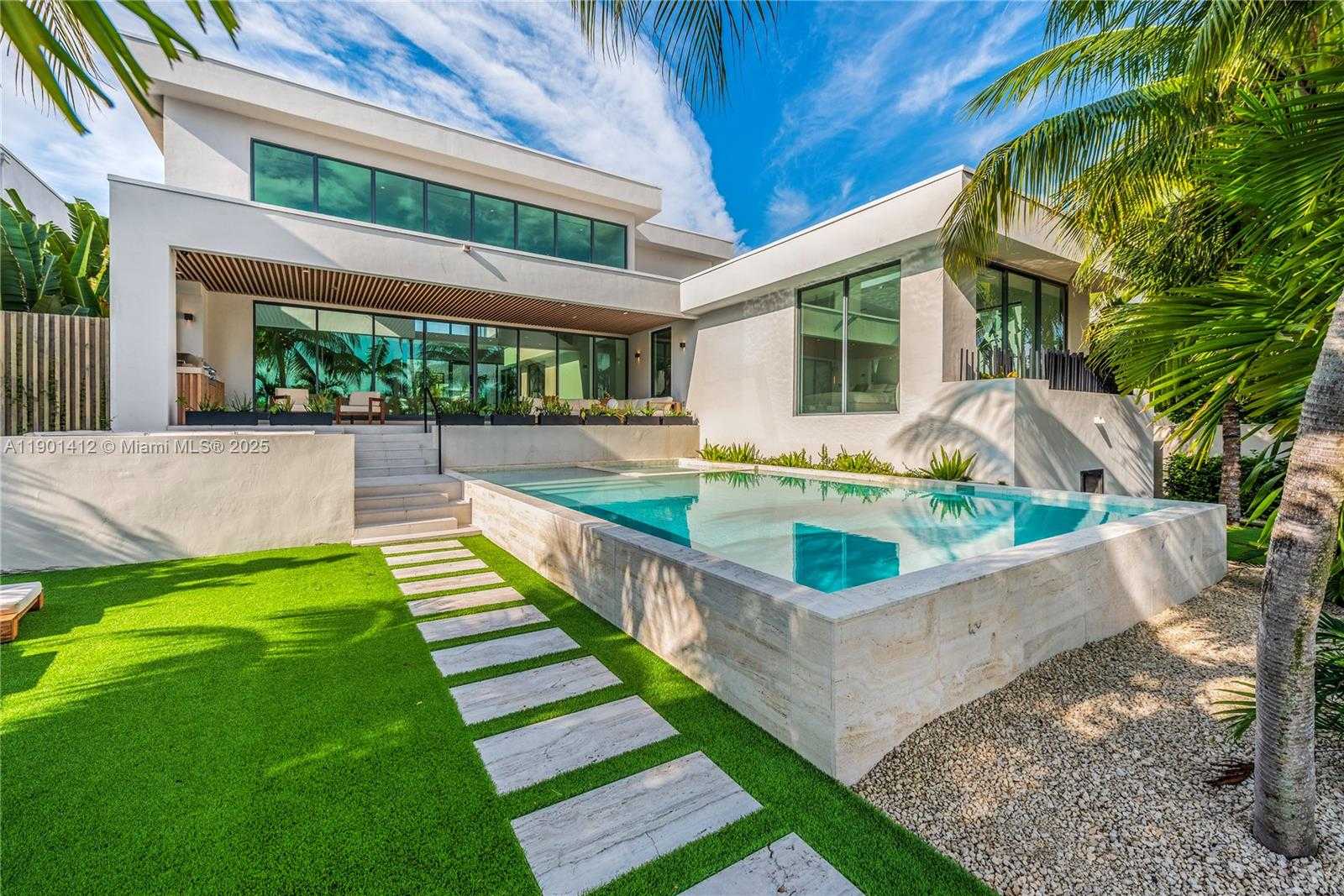 Small Image of 773 NORTH EAST 77TH TER, Miami Number 27